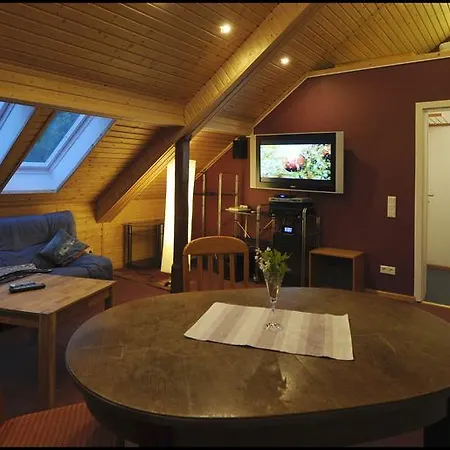 Haus Am Teich Gæstehus Gross Grabow